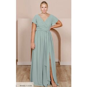 NWT Revelry Bridesmaid Dress in Mint Green - size 14P